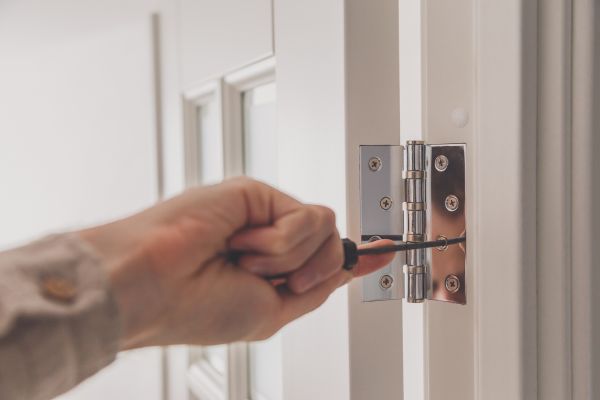 Hinge Repair in Conway
