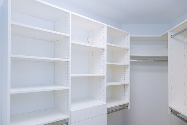 Shelf Mounting in Conway