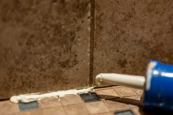 Shower Caulk Replacement in Conway